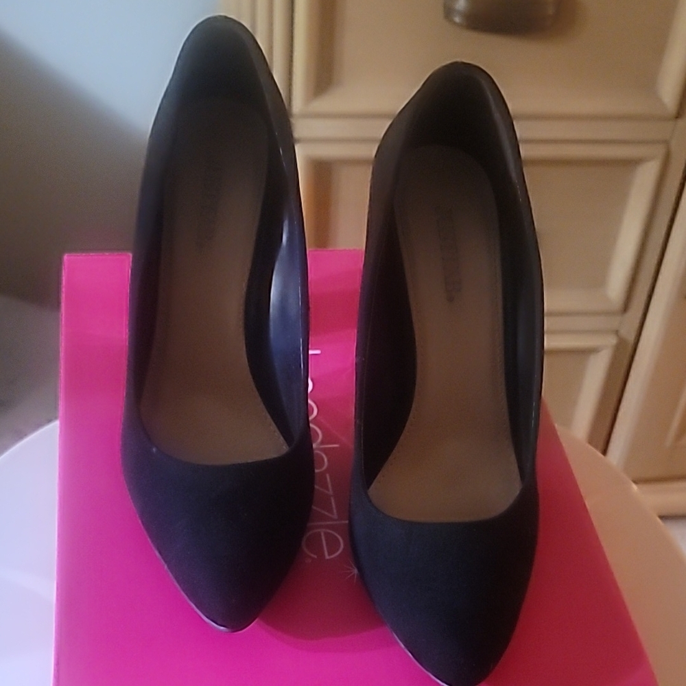 Shoe Dazzle Black Shoes